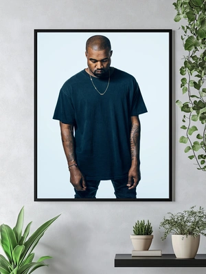 Kanye West в моменте размышления - 4