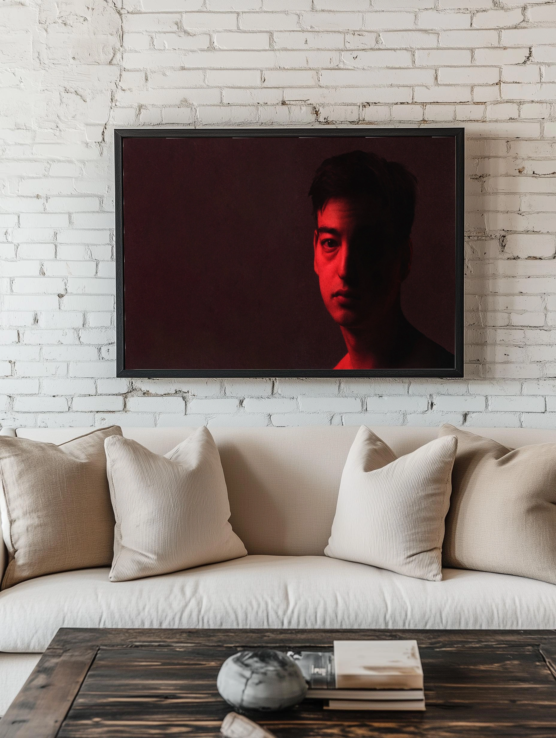 Портрет Joji в красном свете - 2