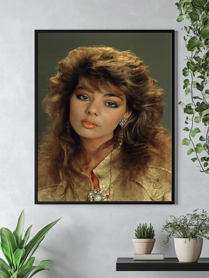 Sandra в золотом образе - 4