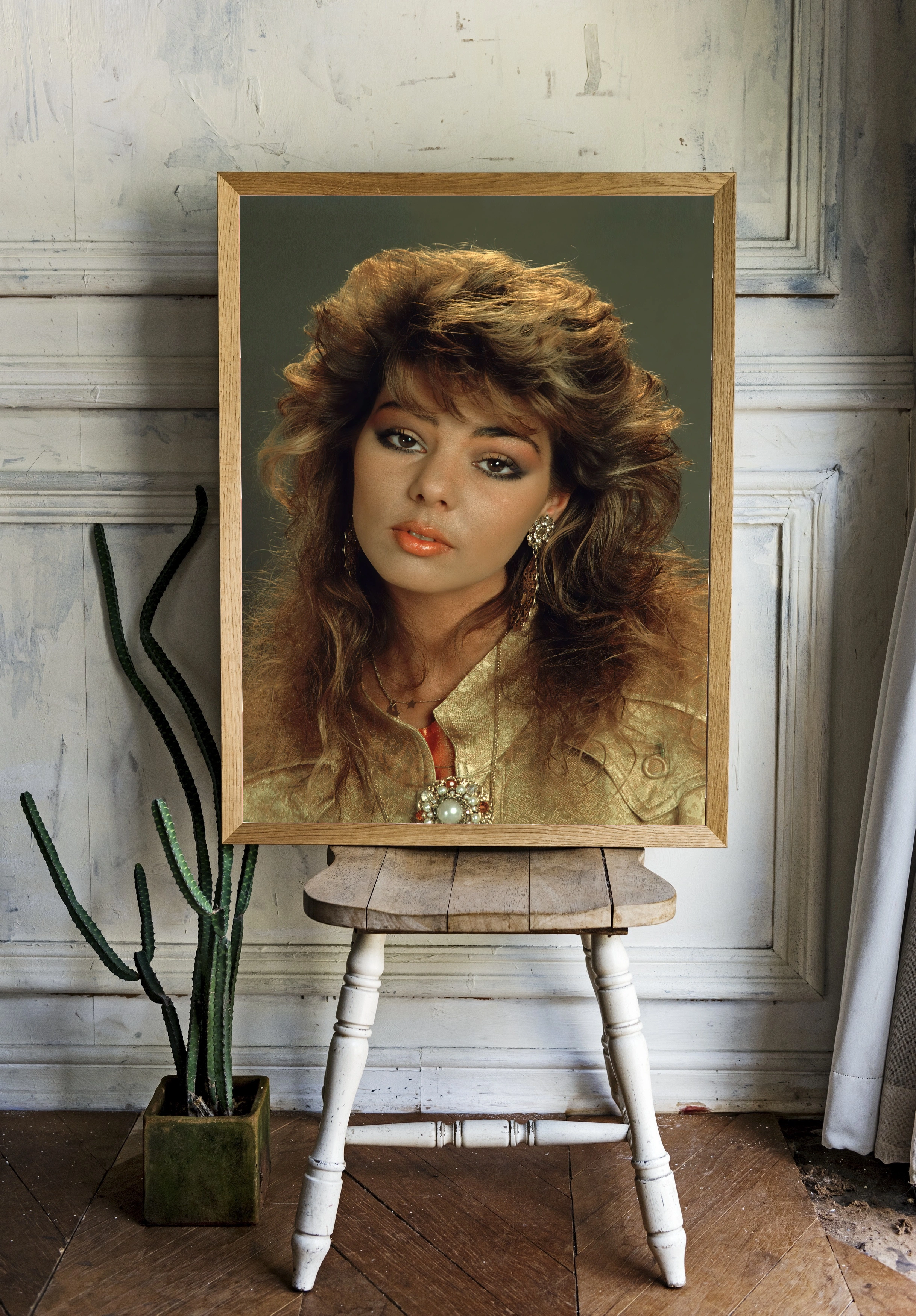 Sandra в золотом образе - 2