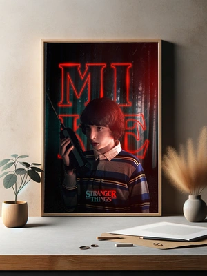 Майк из Stranger Things в загадочном лесу - 3