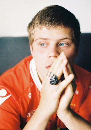 Yung Lean в момент задумчивости - 1