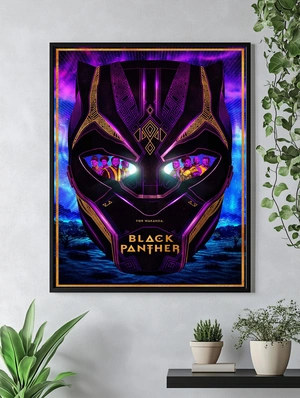 Black Panther с яркими фиолетовыми и золотыми узорами - 4