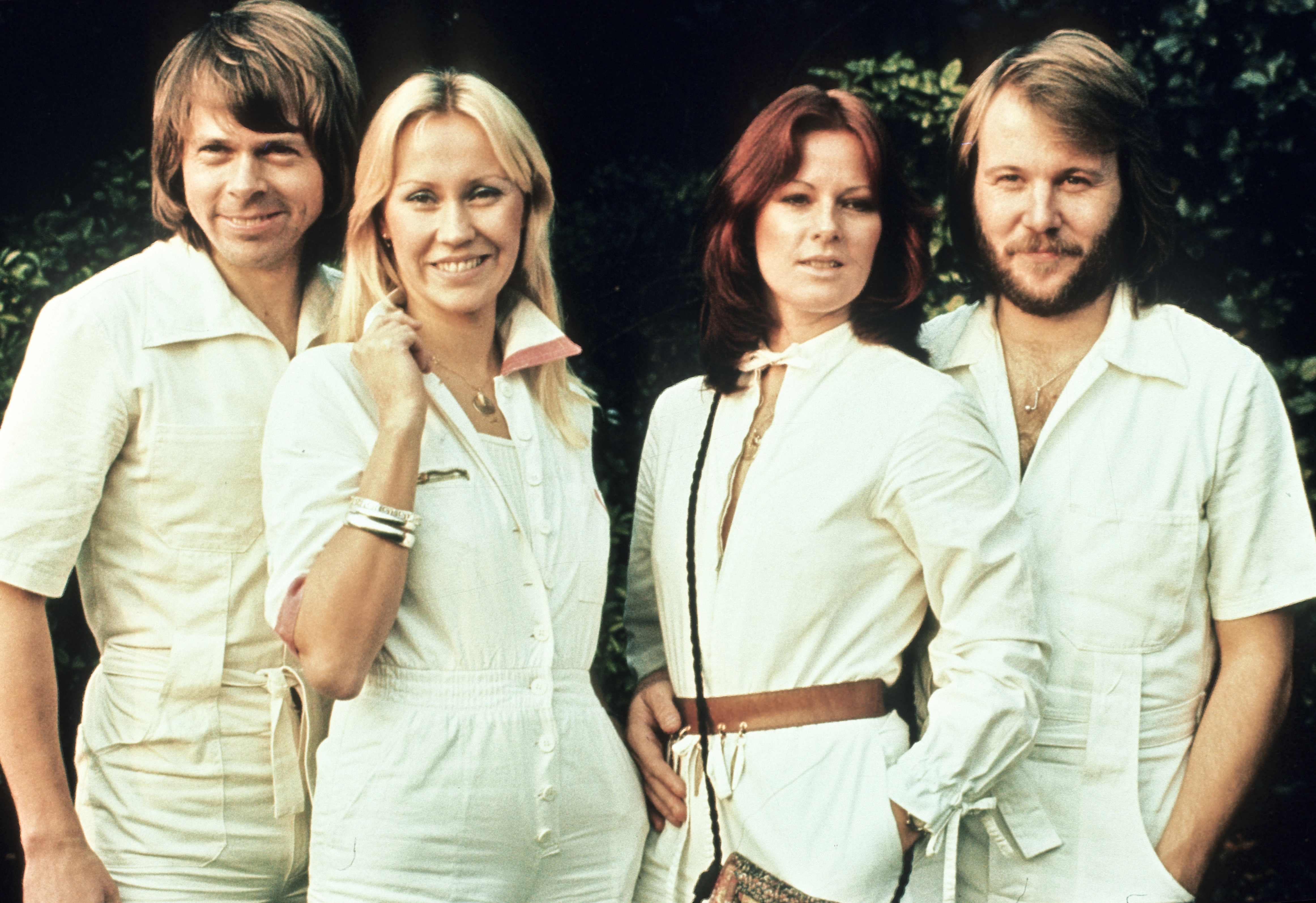ABBA в белом - 1