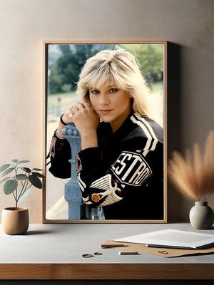 Легкий портрет Саманты Фокс в ретро стиле - 3