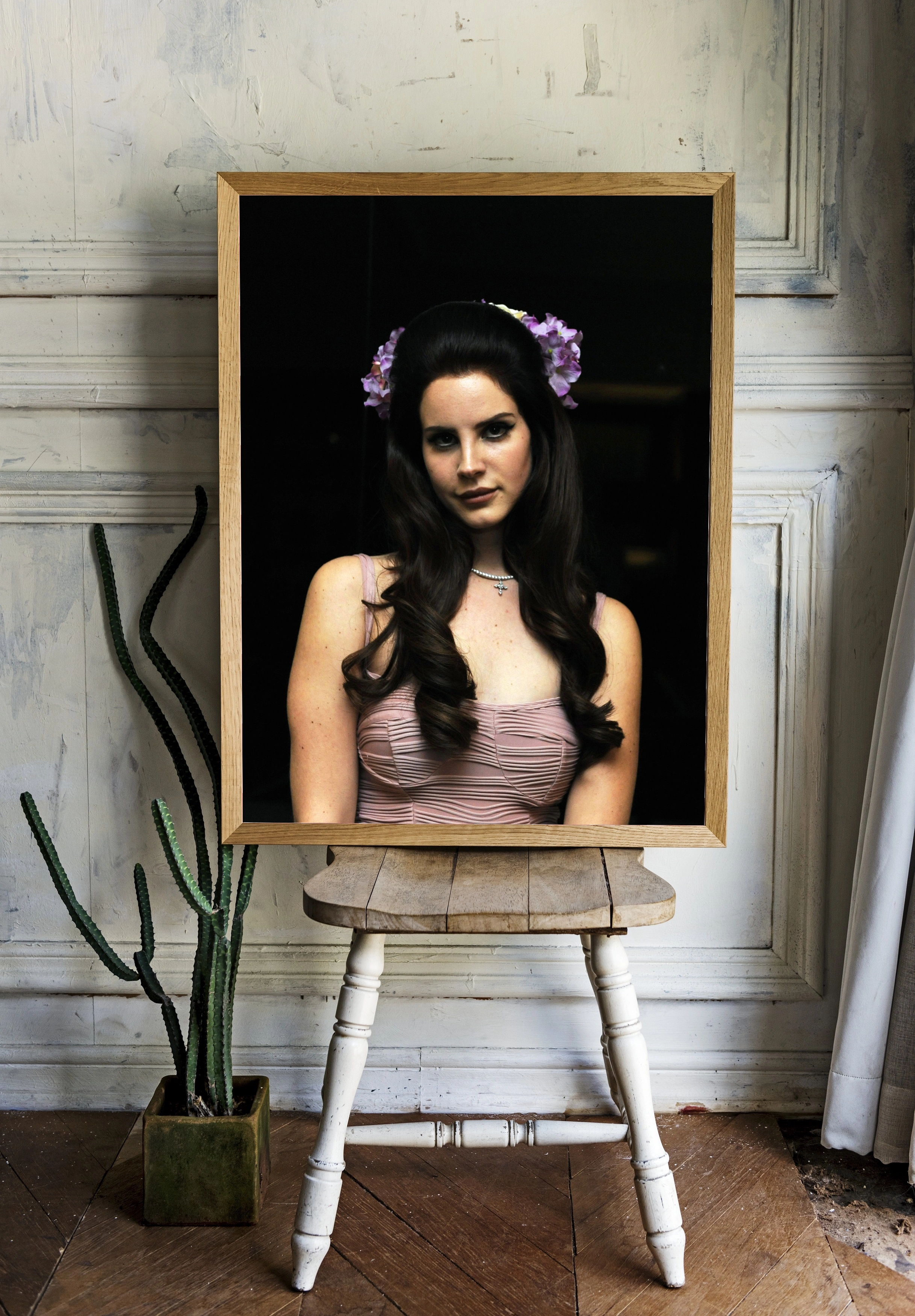 Lana Del Rey — Винтажное настроение с цветами - 2
