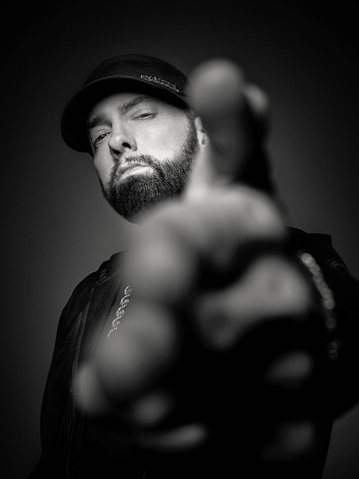 Eminem — Холодный взгляд - 1