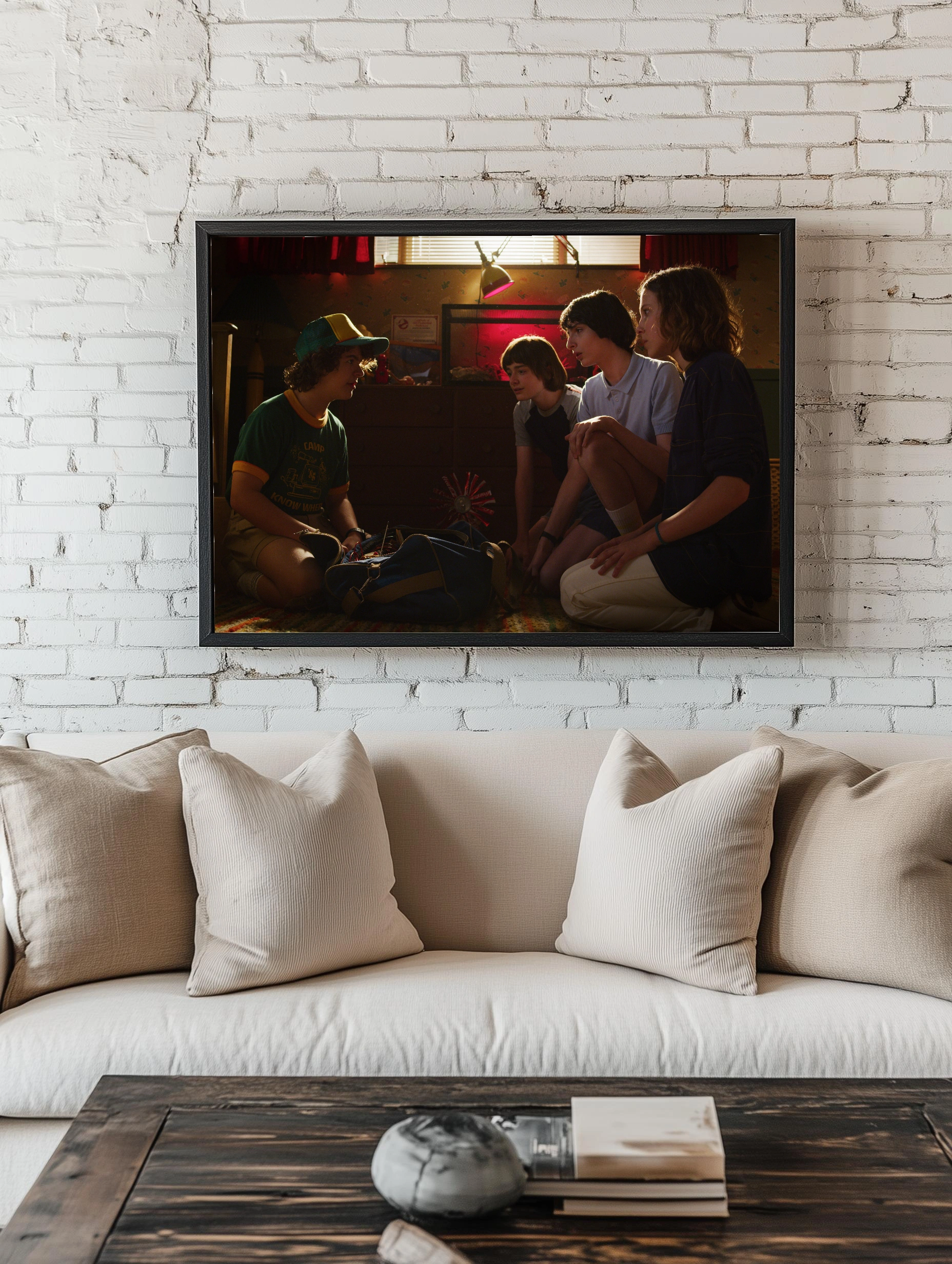 Очень странные дела — Подростковая драма с оттенком ностальгии - 2