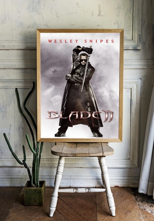 Блэйд в боевой стойке с мечом - 2