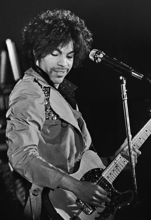 Prince с гитарой в живом исполнении - 1