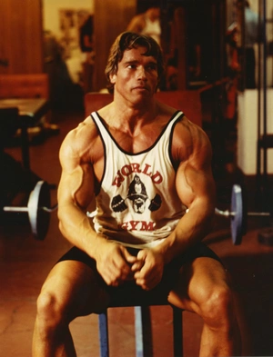 Арнольд Шварценеггер в тренажерном зале - 1
