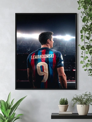 Игрок Левандовски на футбольном поле - 4