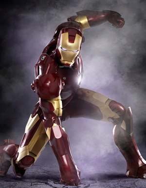 Железный Человек в динамичной позе - 1