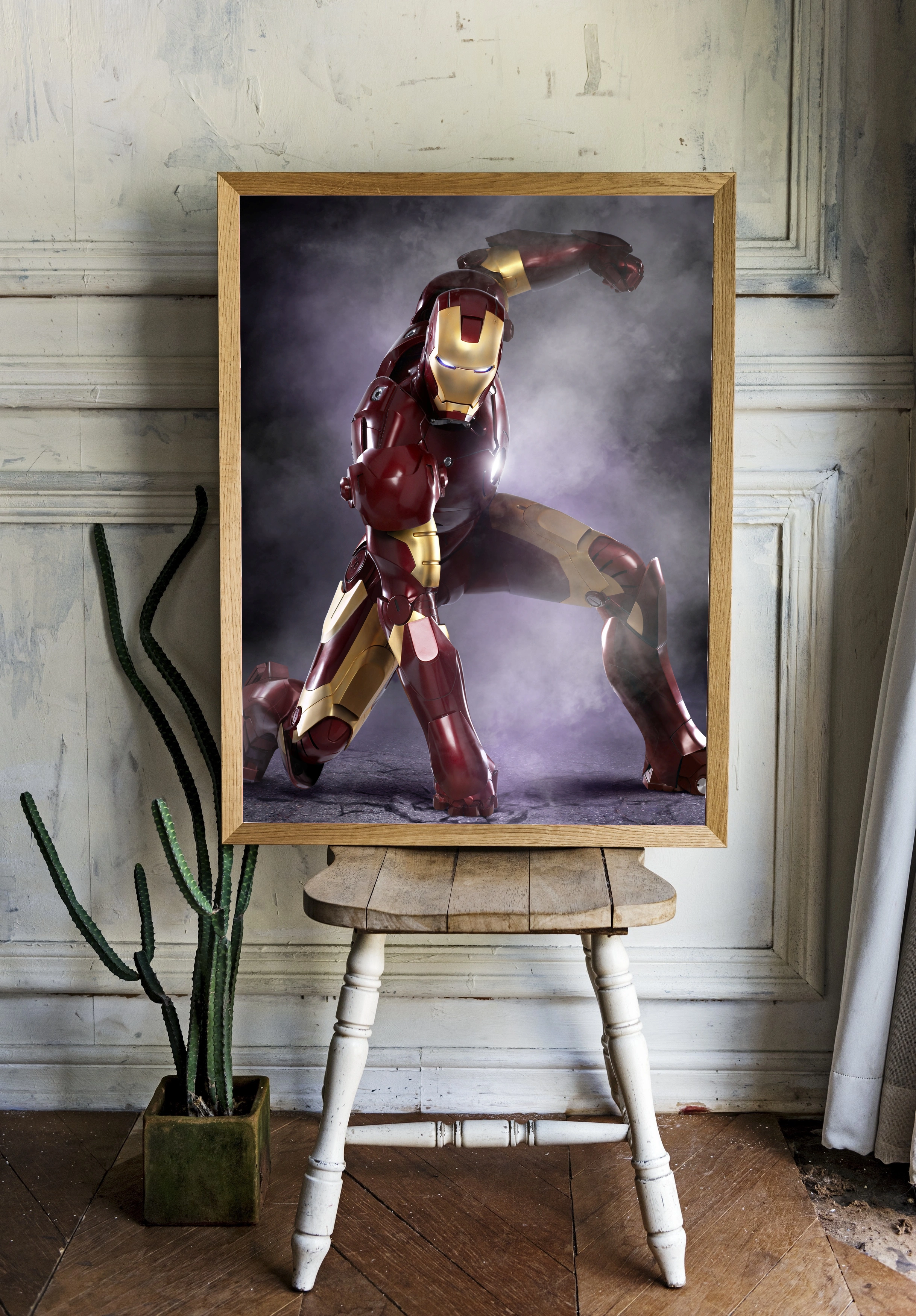 Железный Человек в динамичной позе - 2