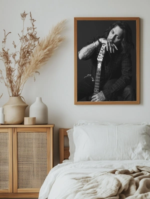 Джонни Депп с гитарой - 5