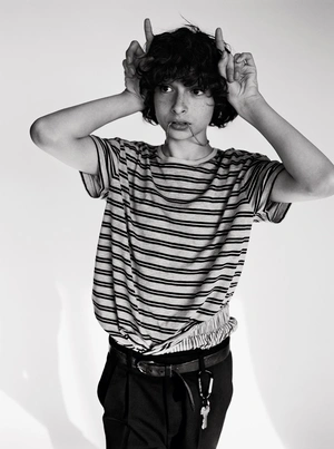 Эмоциональный портрет Финна Вулфарда в черно-белых тонах - 1