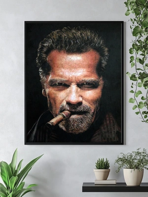 Арнольд Шварценеггер крупным планом с сигарой - 4