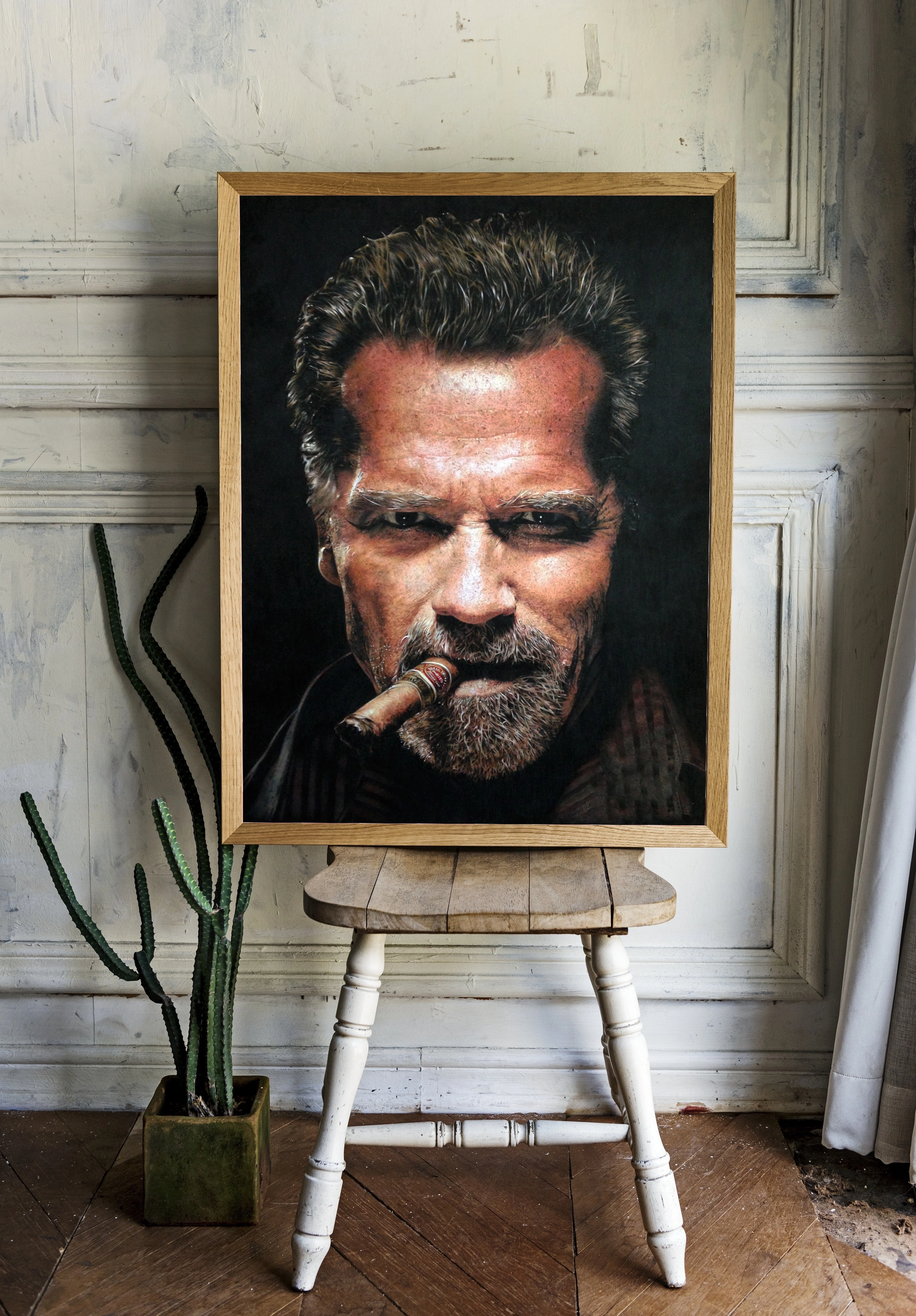 Арнольд Шварценеггер крупным планом с сигарой - 2