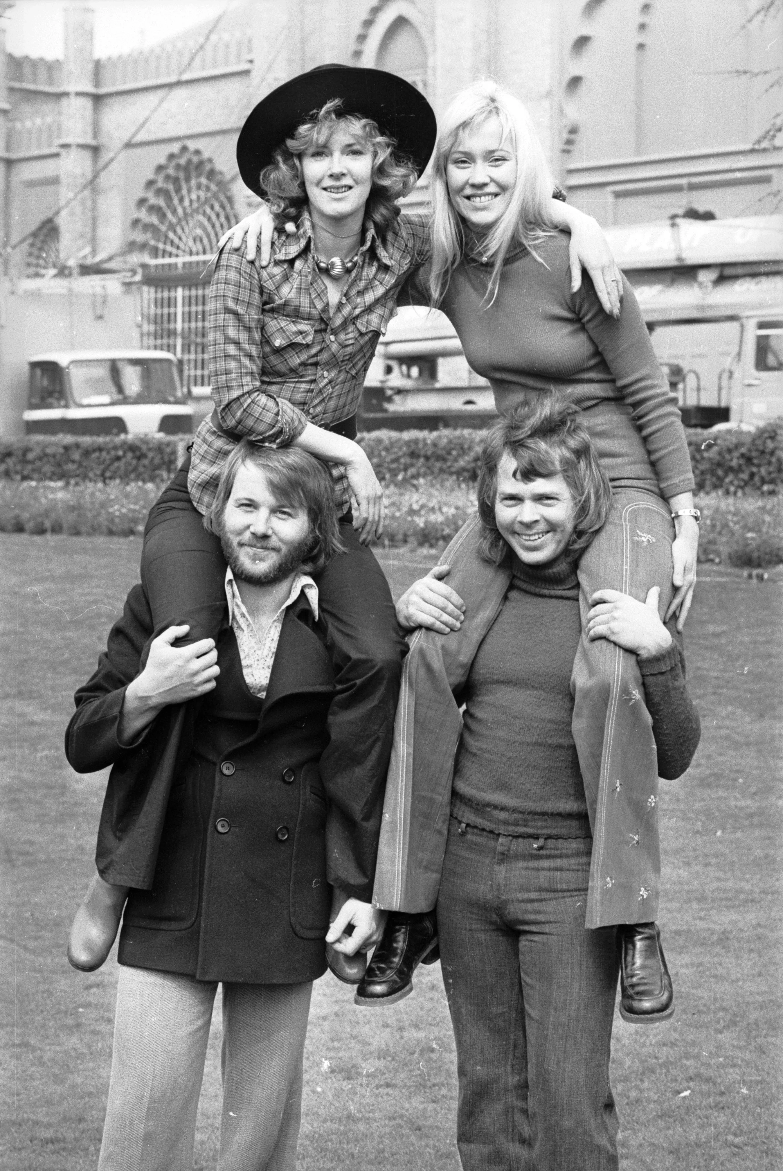 ABBA  — Ретро атмосфера - 1