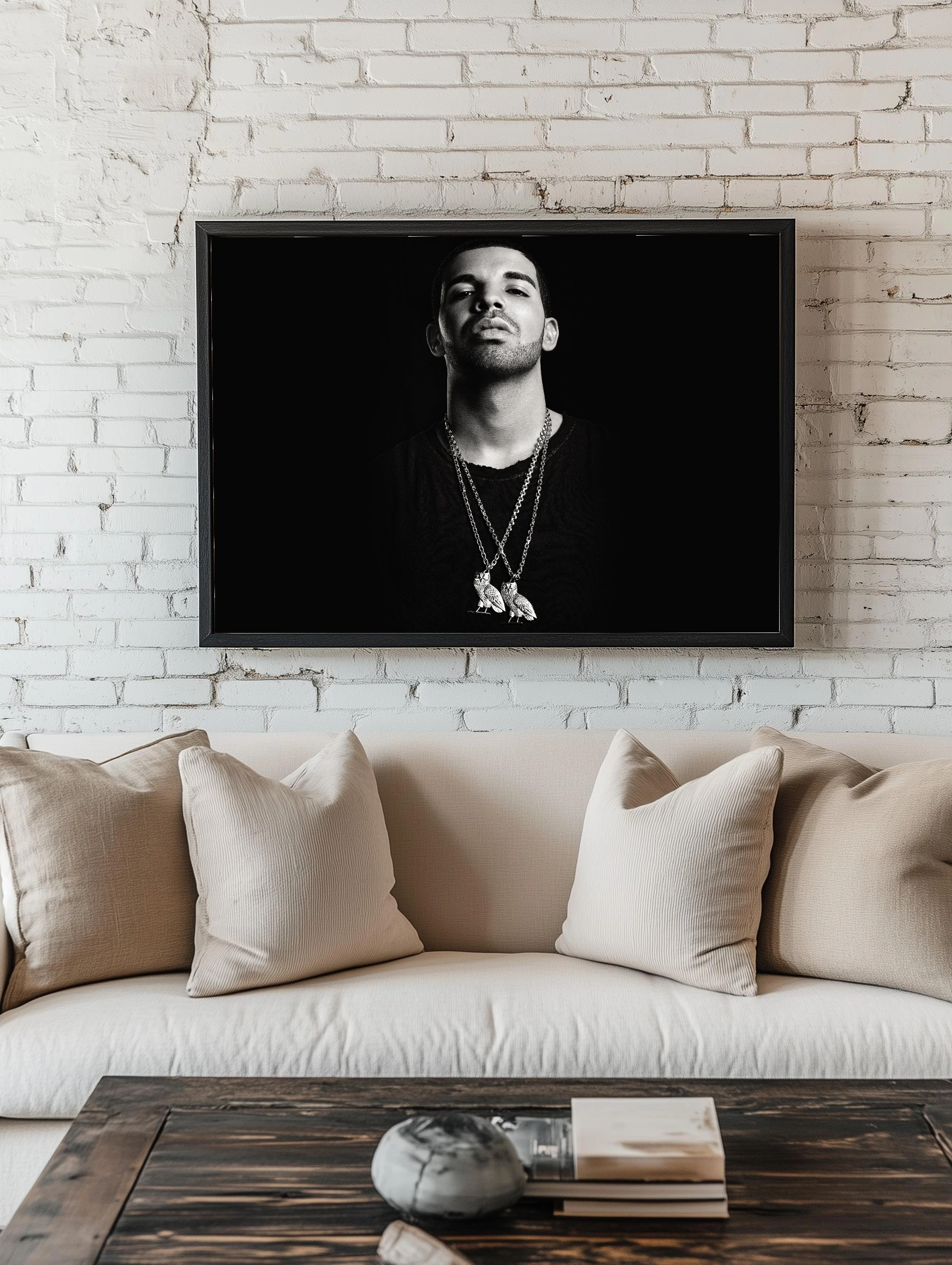 Drake — Темная элегантность, воплощённая в силуэте - 2