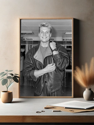 Дольф Лундгрен в кожаной куртке - 3