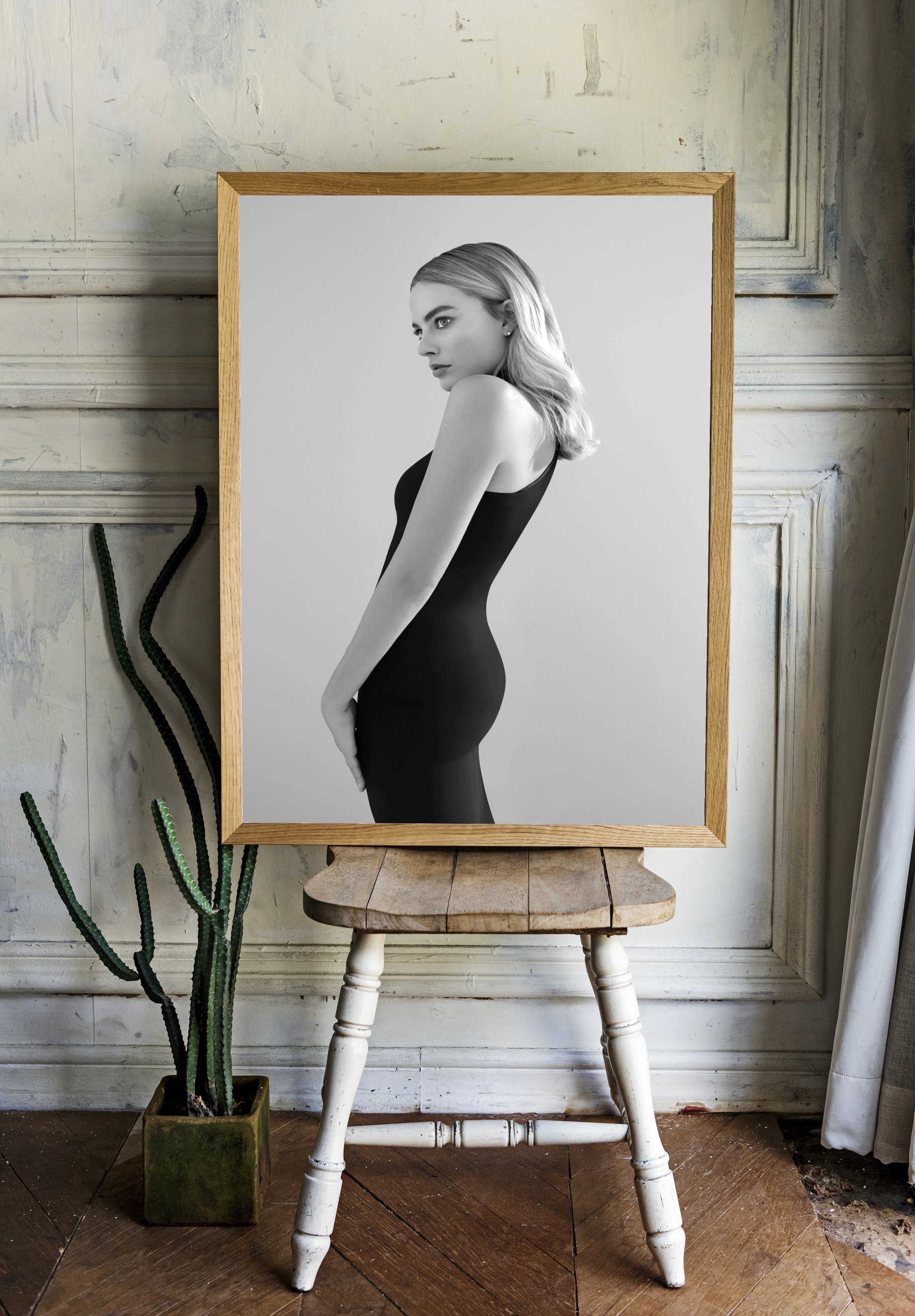 Марго Робби в монохроме - 2