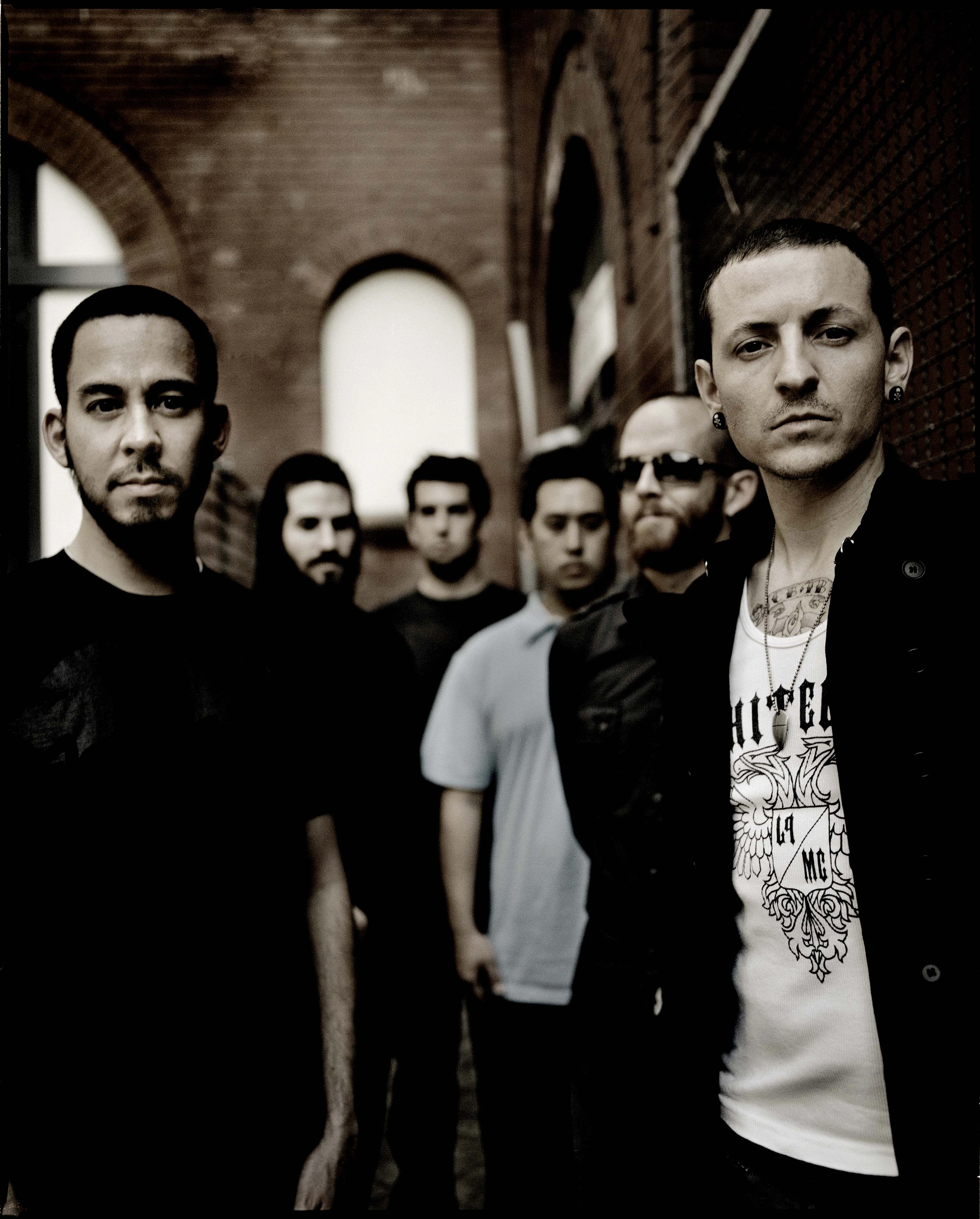 Linkin Park — Эмоции и стиль в городской атмосфере - 1