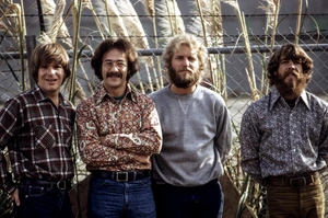 Creedence Clearwater Revival — Группа на природе - 1