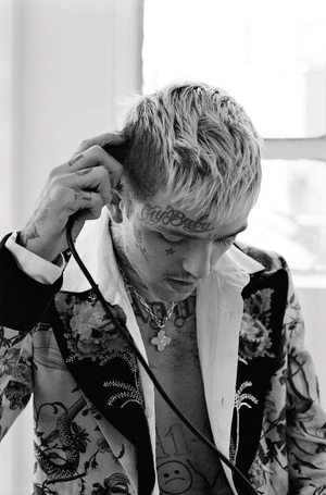 Черно-белая фотография Lil Peep - 1