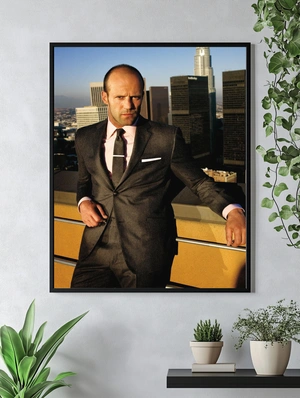 Джейсон Стэтхем на фоне мегаполиса - 4