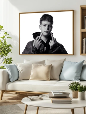 Yung Lean с дерзким жестом - 3