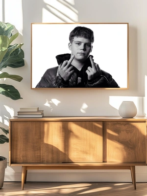 Yung Lean с дерзким жестом - 4