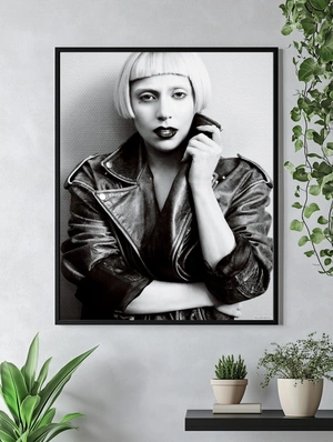 Lady Gaga в кожаной куртке - 4