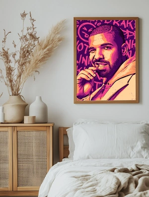 Drake в ярких оттенках розового и фиолетового - 5