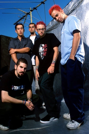 Легендарная группа Linkin Park в городском стиле - 1