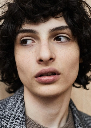 Портрет крупным планом —  Финн Вулфард - 1