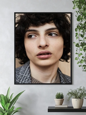 Портрет крупным планом —  Финн Вулфард - 4