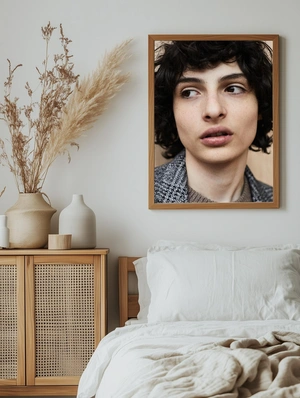 Портрет крупным планом —  Финн Вулфард - 5