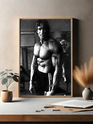 Арнольд Шварценеггер в спортзале - 3