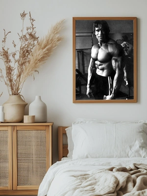 Арнольд Шварценеггер в спортзале - 5