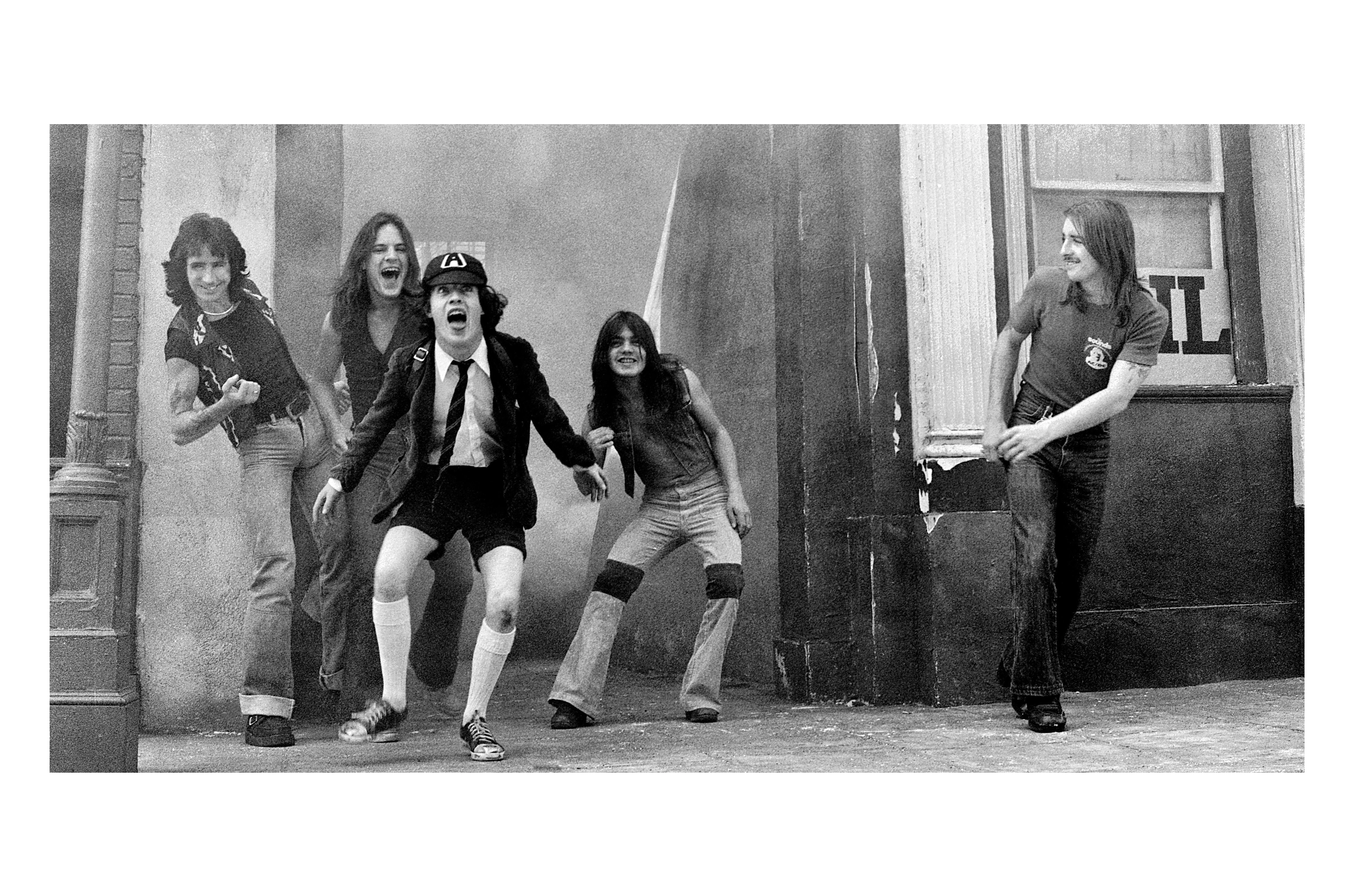 AC/DC — Культовое портретное фото группы - 1