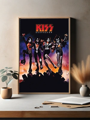 KISS культовая группа в ярком образе - 3