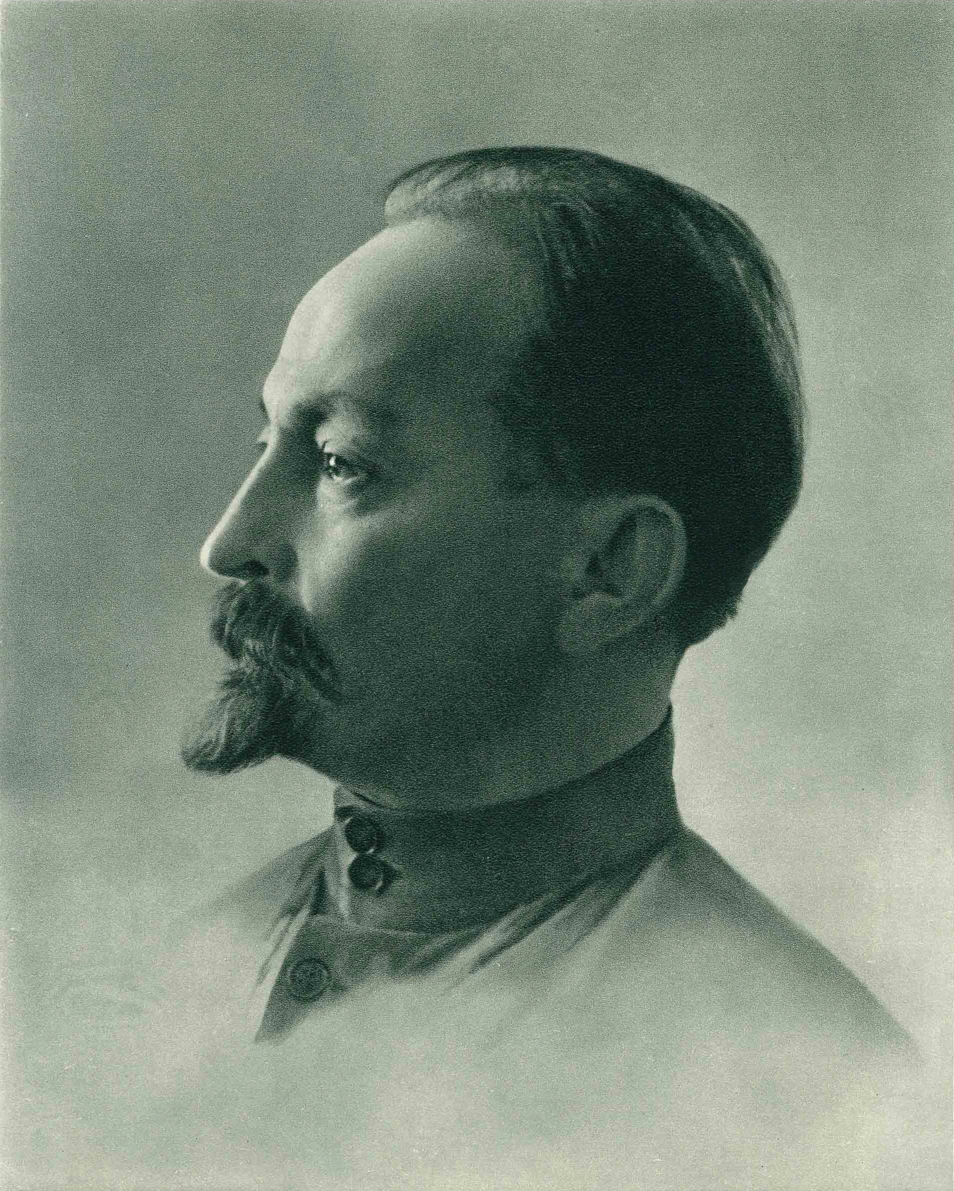 Феликс Дзержинский в классическом исполнении - 1