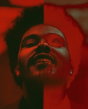 Ночной образ The Weeknd в красном свете - 1