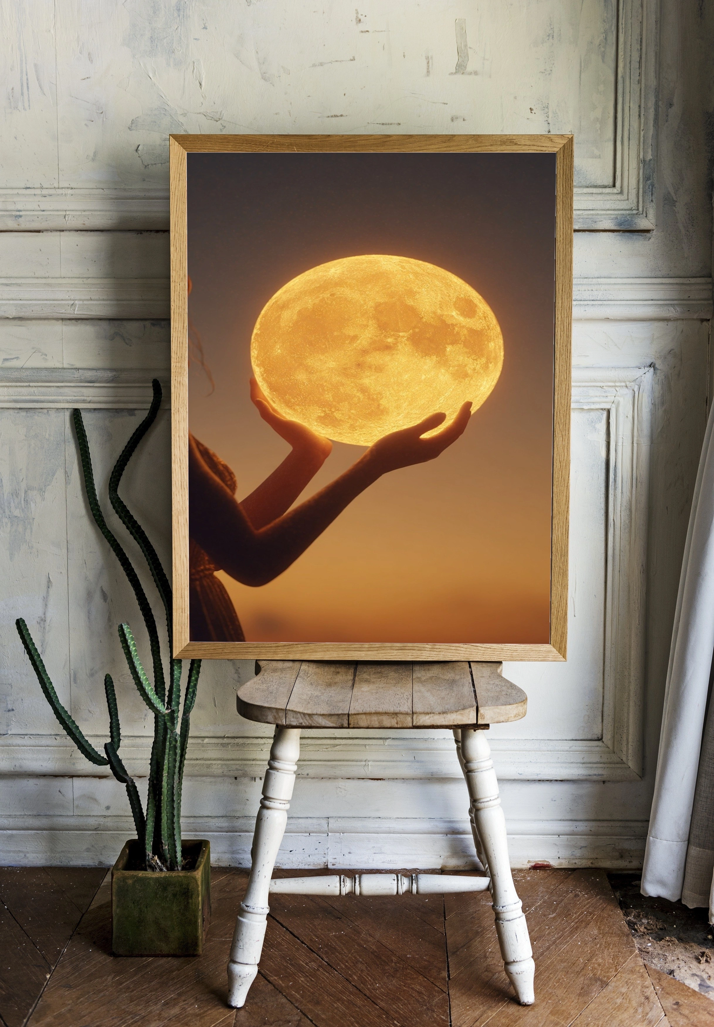 Девушка с луной на фоне заката - 2